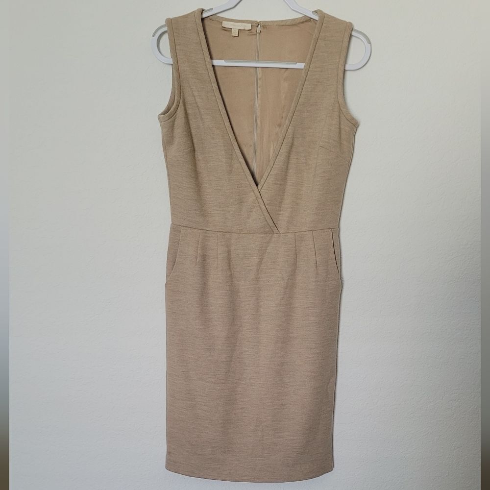 St. John Couture Tan wool blend dress V-neckline with pockets size 4